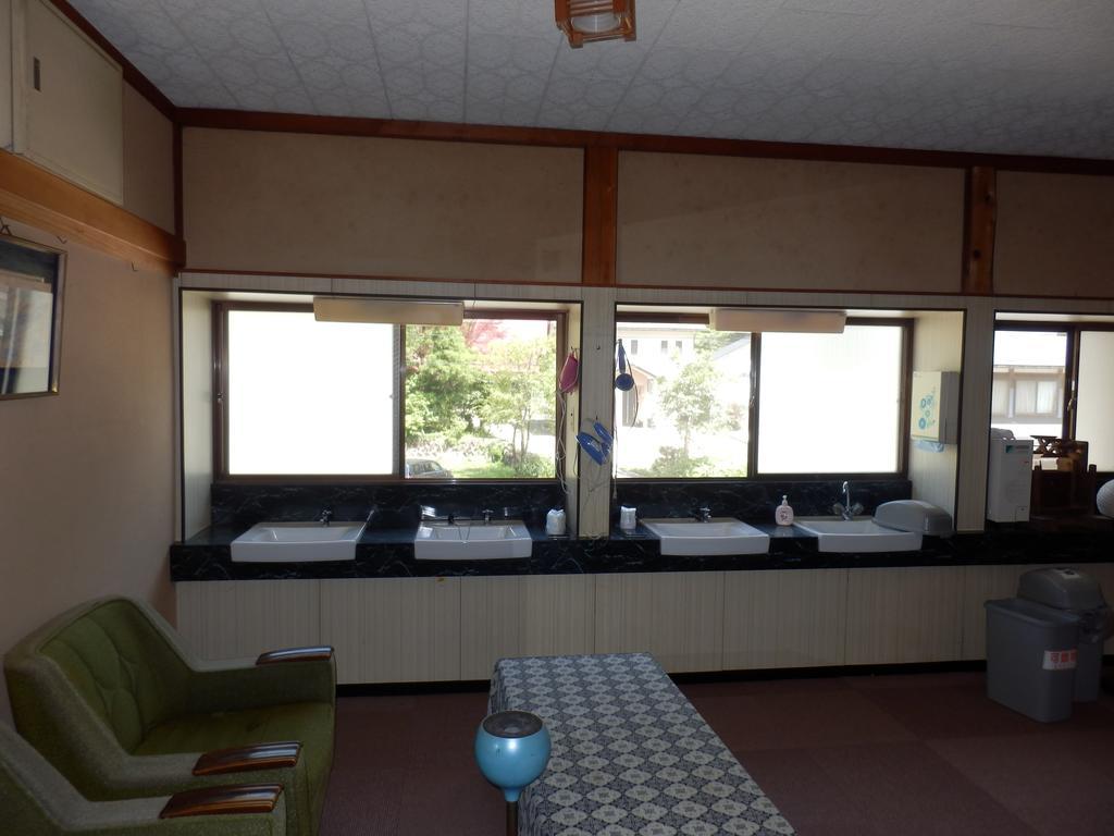 富山県 よしのや旅館 Nanto Exterior photo